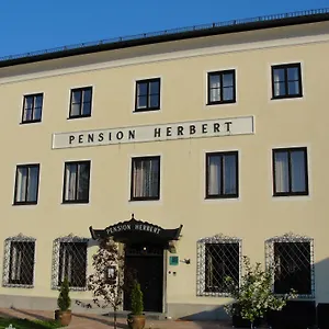 Herbert Salzburg